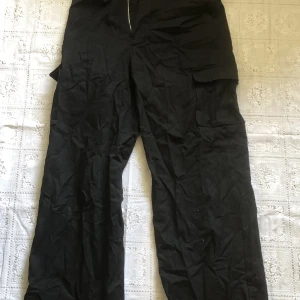 Baggy Fit Cargo - Inget märke tillagd, aldrig använt va för långa