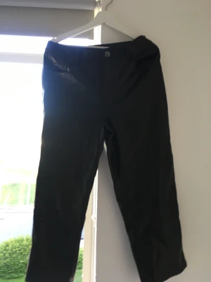 Svarta läderbyxor  - Endast använda ett fåtal gånger.