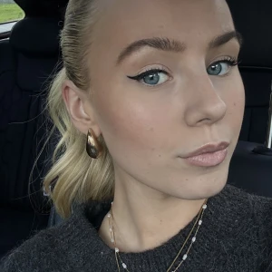 Drop earrings - Chunky drop earrings från mitt smyckesmärke Kahlo The Label. Pläterade i 18K guld. Kan köpa här eller på hemsida www.kahlothelabel.com🖤 
