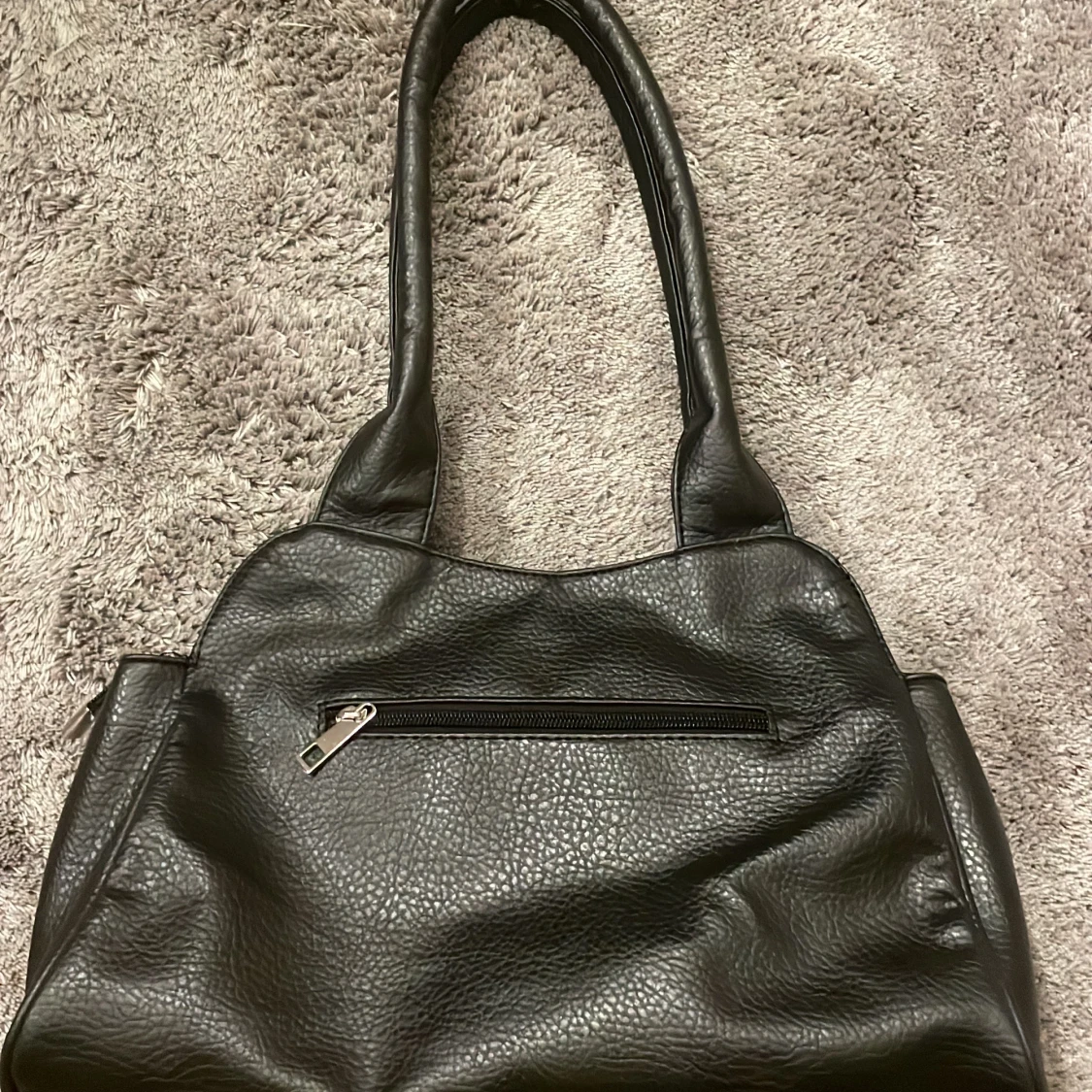 Svart väska  - 91