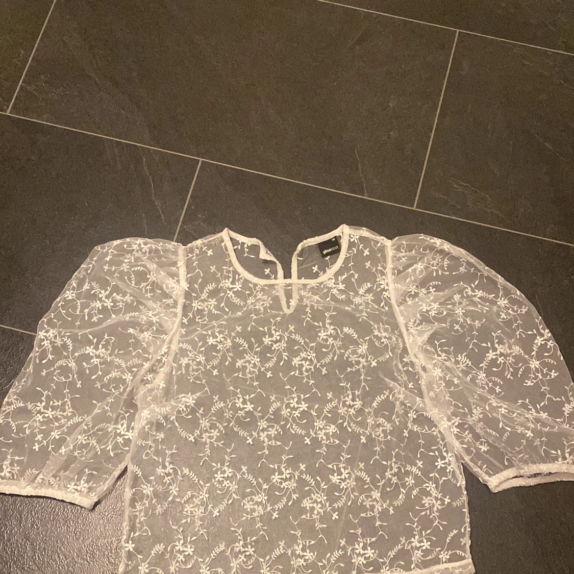 Puffärmad vit blus🤍 - 91