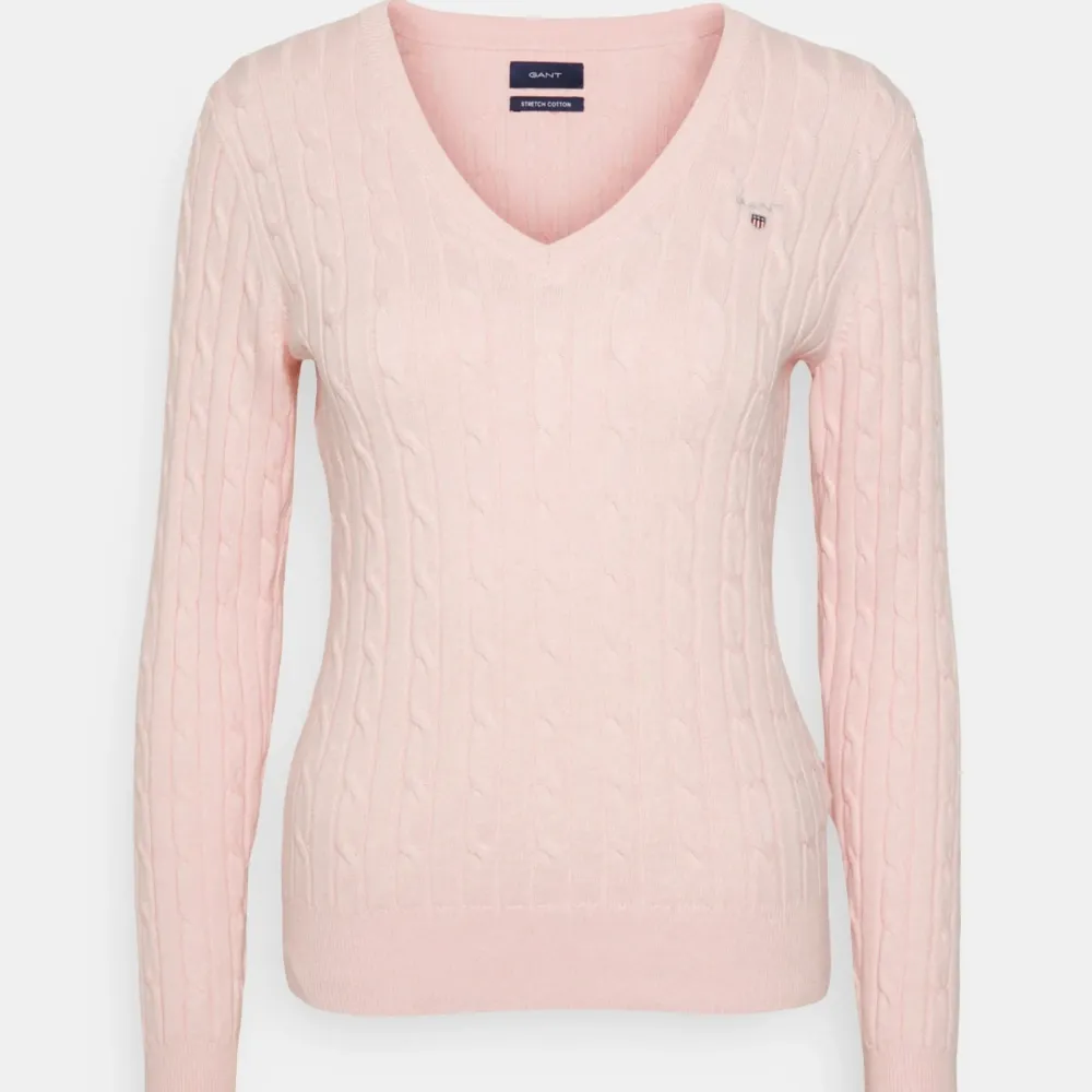Säljer nu min rosa gant tröja 💗 Står inte stlk men skulle kanske gissa S - M. Tröjor & Koftor.