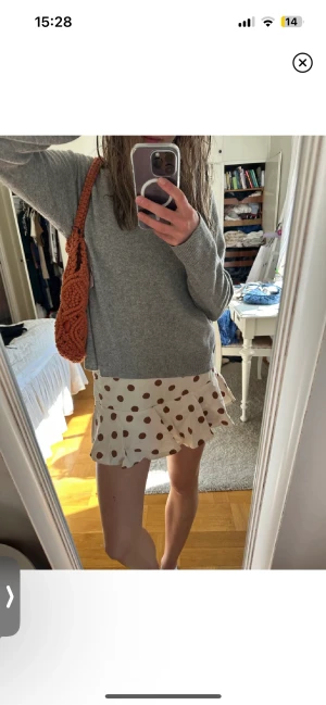 Kjol från zara - Så fin kjol från zara, shorts under