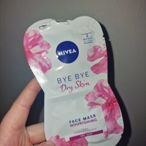 Ansiktsmask - Mask, ingår en svamp att smörja ut det med