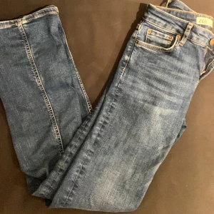 Zara jeans - Lågmidjade jeans från zara