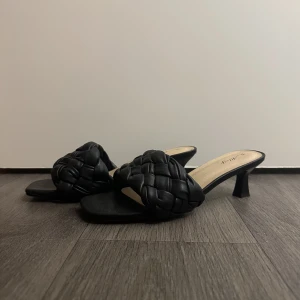 Klackar  - Använda en gång, säljer då jag inte använder dom. 160kr pluss att köparen står för frakten 💗