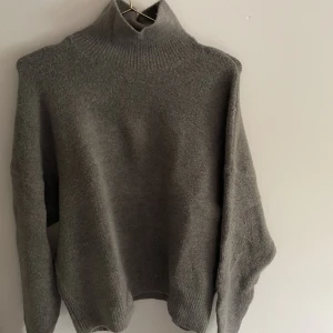 Stickad tröna - Från zara! Använd få gånger