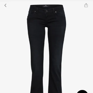 Ltb jeans  - säljer mina svin snygga ltb jeans, använda ett fåtal gånger. dem är i modellen valerie, de är även i ett super fint skick!❣️