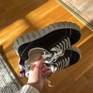 EYTYS ODESSA - Superfina och bekväma skor från EYTYS, modell ODESSA. Skorna är sparsamt använda.