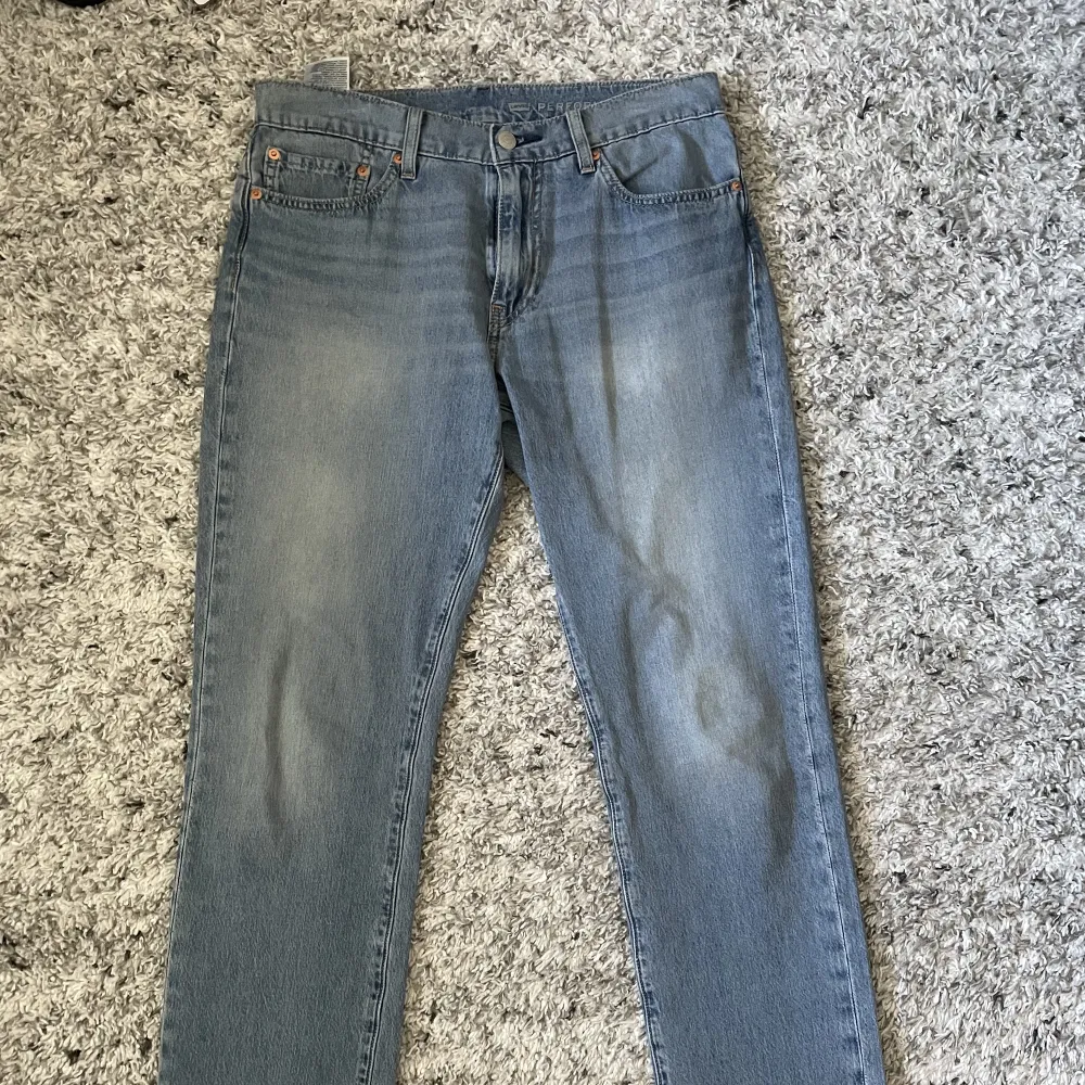 Äkta Levis Jeans  Skick 9/10  Storlek W32 L 30 . Jeans & Byxor.