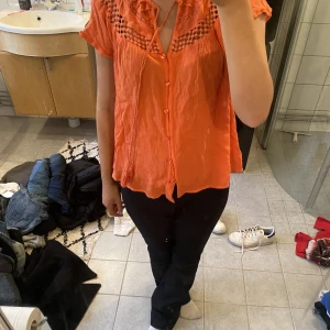 Blus - Somrig topp från vila men köpt second hand ❤️70kr