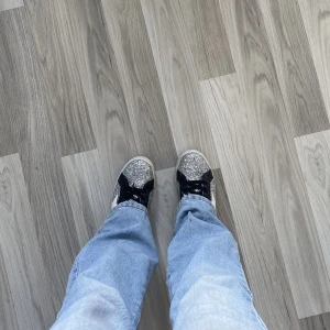 Glitter skor - Jätte söta glitterskor. Knappt använda. Dom är i bra skick💗💗