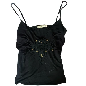 Svart linne - Säljer detta superfina svarta linne, skriv för fler bilder 💕