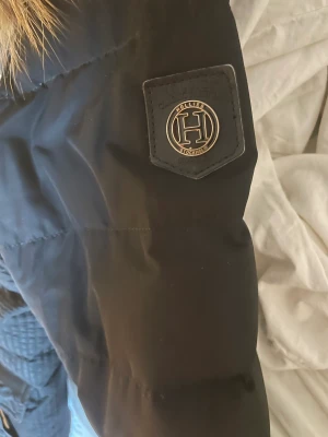 Hollies vinterjacka med äkta päls - Storlek 36/38