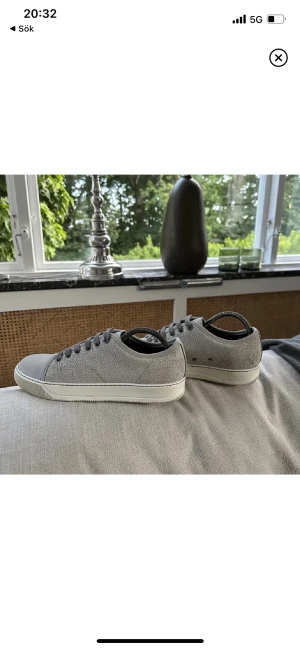 Lanvin uk 5  - Hej säljer mina gråvita lanvin skor i uk 5 som passar 40-41. Skick 9/10.⭐️