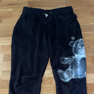 Philipp plein  - Byxor  Köpta för 2 veckor sen. Fick som present men vill ej ha kvar de. Öppen för byten❗️