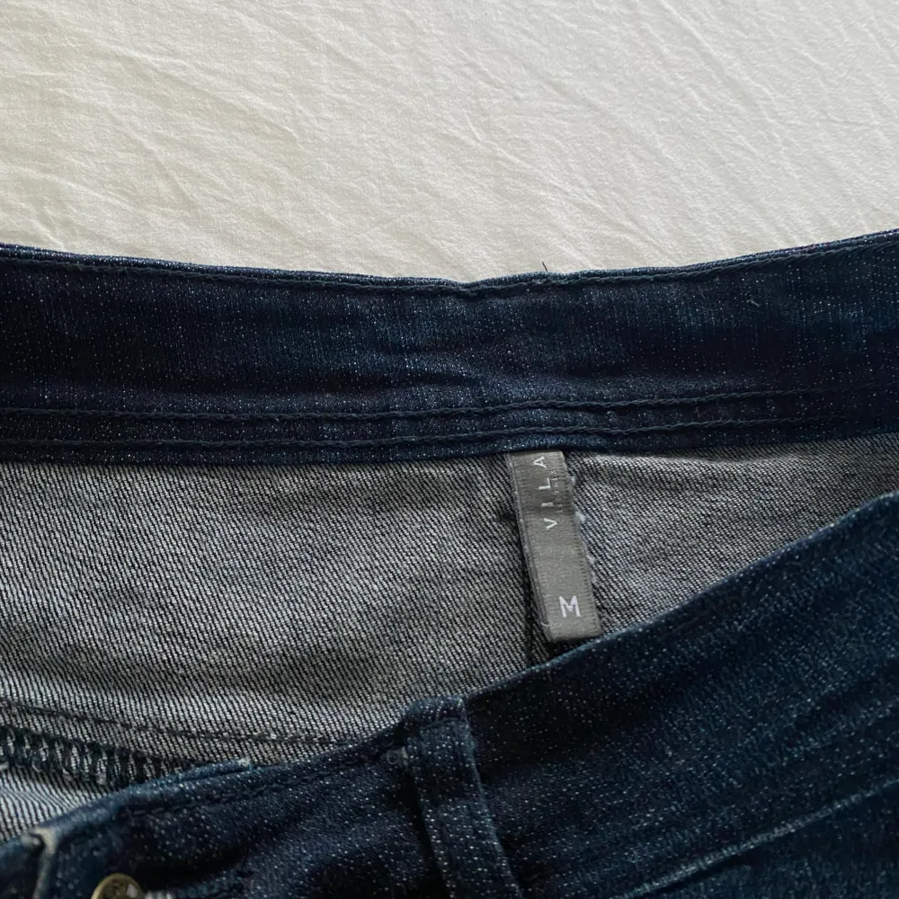 Jätte fin jeans kjol från vila i storlek M men passar S!💕 (pris går att diskutera). Kjolar.