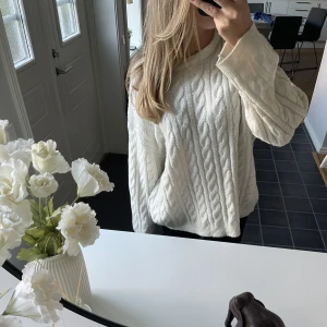 Stickad tröja - Superfin stickad tröja! Superbra skick och perfekt nu till hösten💓