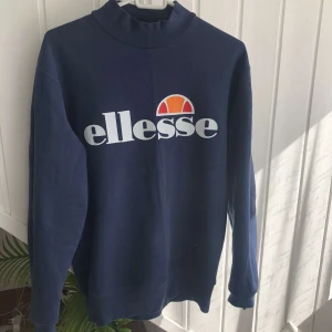 Ellesse - Ellesse hoodie i nyskick 