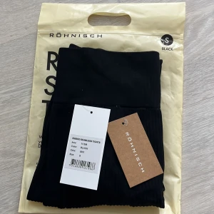 Tights  - Säljer nu dessa helt nya ribbade Röhnisch tights med prislapp kvar💌