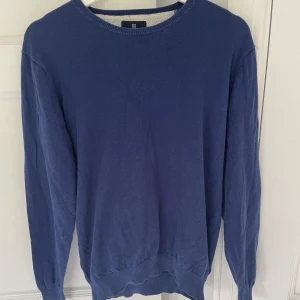Hansen och Jacob cashmere blandad tröja - Tja! Säljer denna rintigt feta cahsmere blandade tröja från Hansen och Jacob. Tröjan är i bra skick 8,5/10. Storlek S/ sitter lite större!  Vid frågor eller funderingar är det bara att höra av sig 