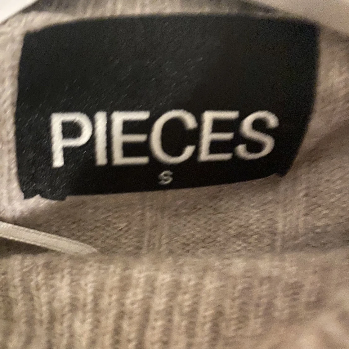 Stickad tröja  - 91