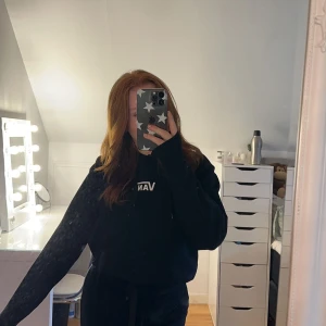 Hoodie - Vans hoodie i storlek xs🤩🌸