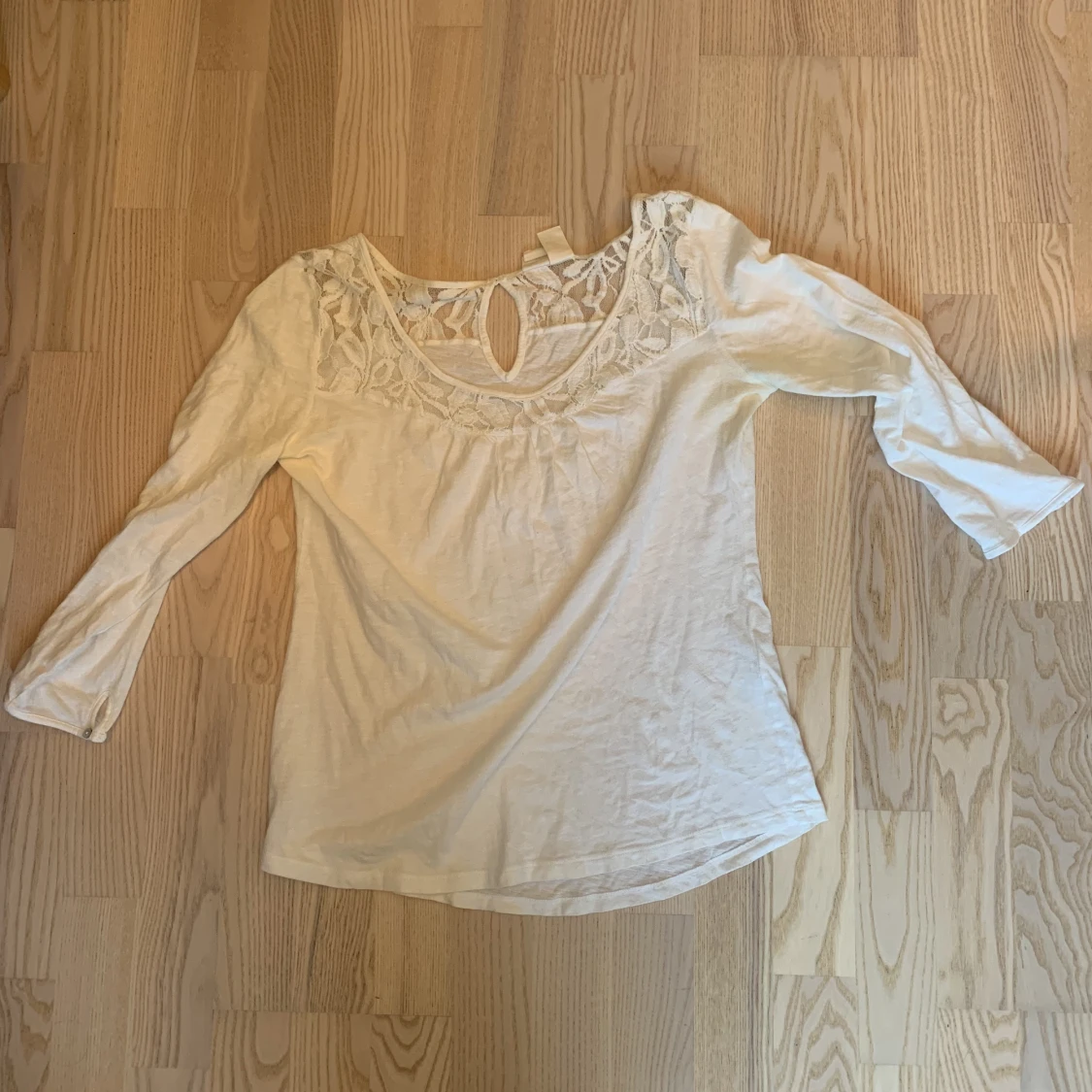 Vit topp med spets - 91