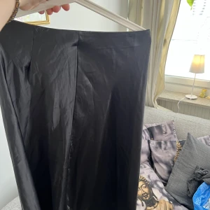 En kjol från 157 fint skick aldrig använd  - En fin kjol från lager 157 aldrig använd 