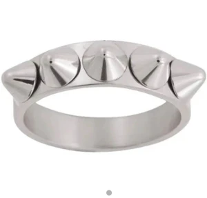 Ringar - Söker dessa ringar från 100kr-0kr