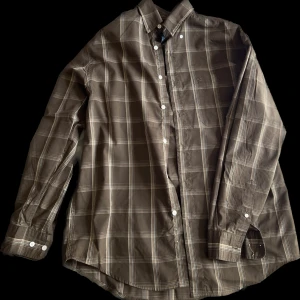 Brun vintage skjorta  - Brun vintage skjorta från beyond retro