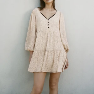 Klänning zara - Klänning från zara, aldrig använd💗 storlek xs 