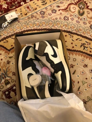 Jorden 1 Mochas - köptes precis från USA vill sålja för behöver pengarna 