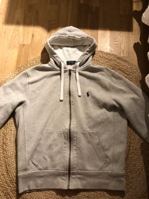 Polo Ralph lauren zip-up - Äkta köpt i butik. Skick: 9/10