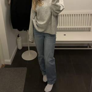 90s staight jeans från never denim i storlek W26 L32💖 Nypris 599 buda från 60kr +frakt💖