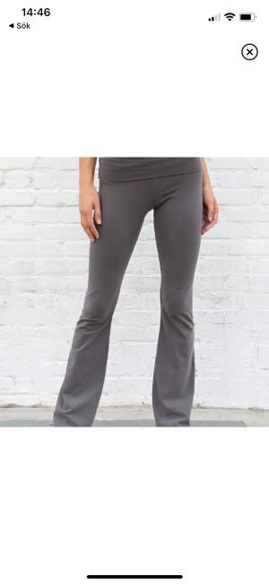 Säljer mina gråa Brandy Melville yoga pants. Aldrig använda så dom är i nyskick! 