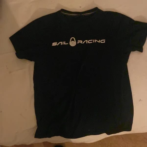 Sailracing tröja  - Tröjan passar inte mig. Drf säljer jag den. I bra skick 