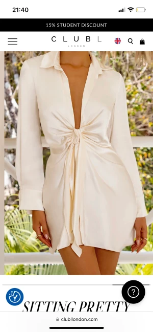 Klänning - Säljer den jättefina klänning från Club of London, oanvänd med lappar kvar! Storlek S  Nypris: 1045kr