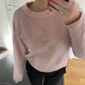 Stickad tröja - Stickad tröja från vero Moda 🩷💕