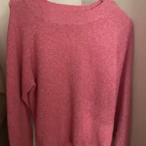 En rosa veromoda tröja, nästan aldrig använd 💗💘 (finns inga bilder på)