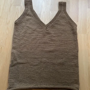 Stickad topp - Stickad topp 