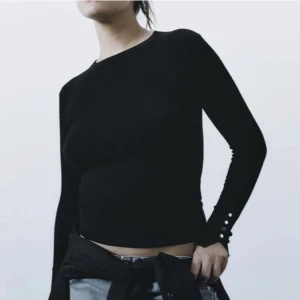 zara tröja - köpt men passar inte mig för är i m