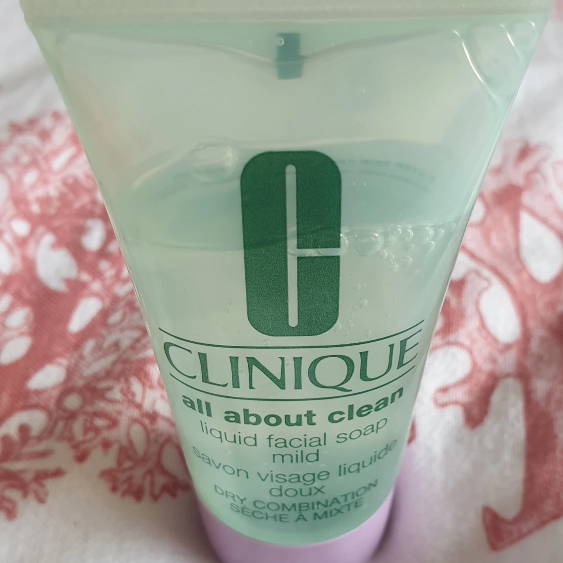 Cliniqe cleanser  - 91