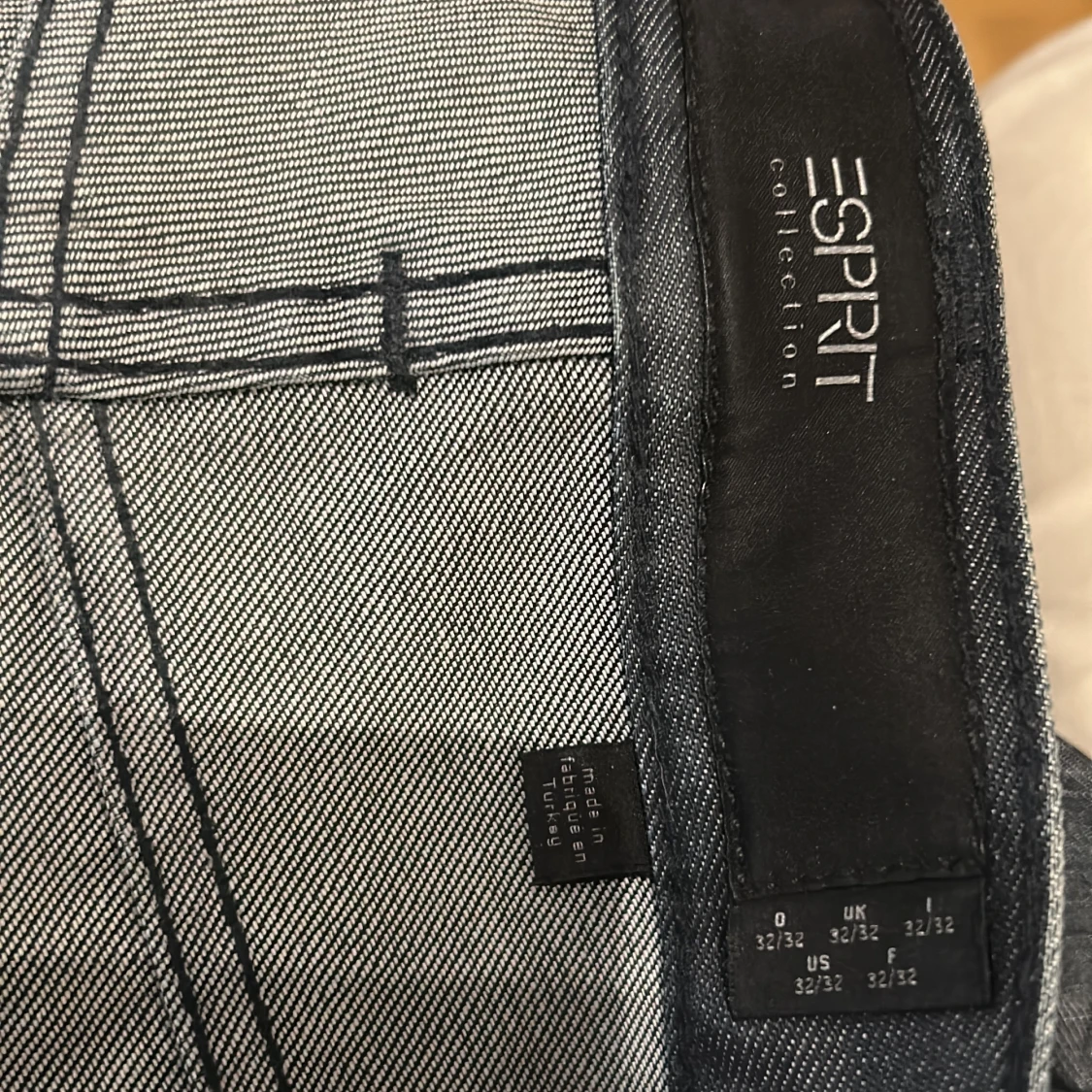 Mörkblåa jeans - 91