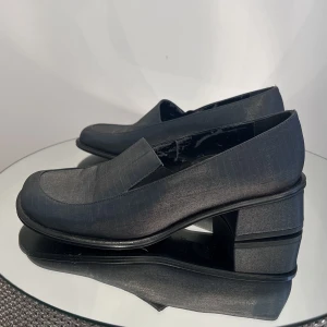 Loafers  - Oanvända men det finns defekt som man kan se på sista bilden 