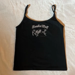 Brandy melville linne - Linne från brandy melville, väldigt mjuk då det är 100% bomull! Använd gärna köp nu <3