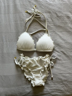 Bikini  - Snygg bikini i fint skick! Sparsamt använd 
