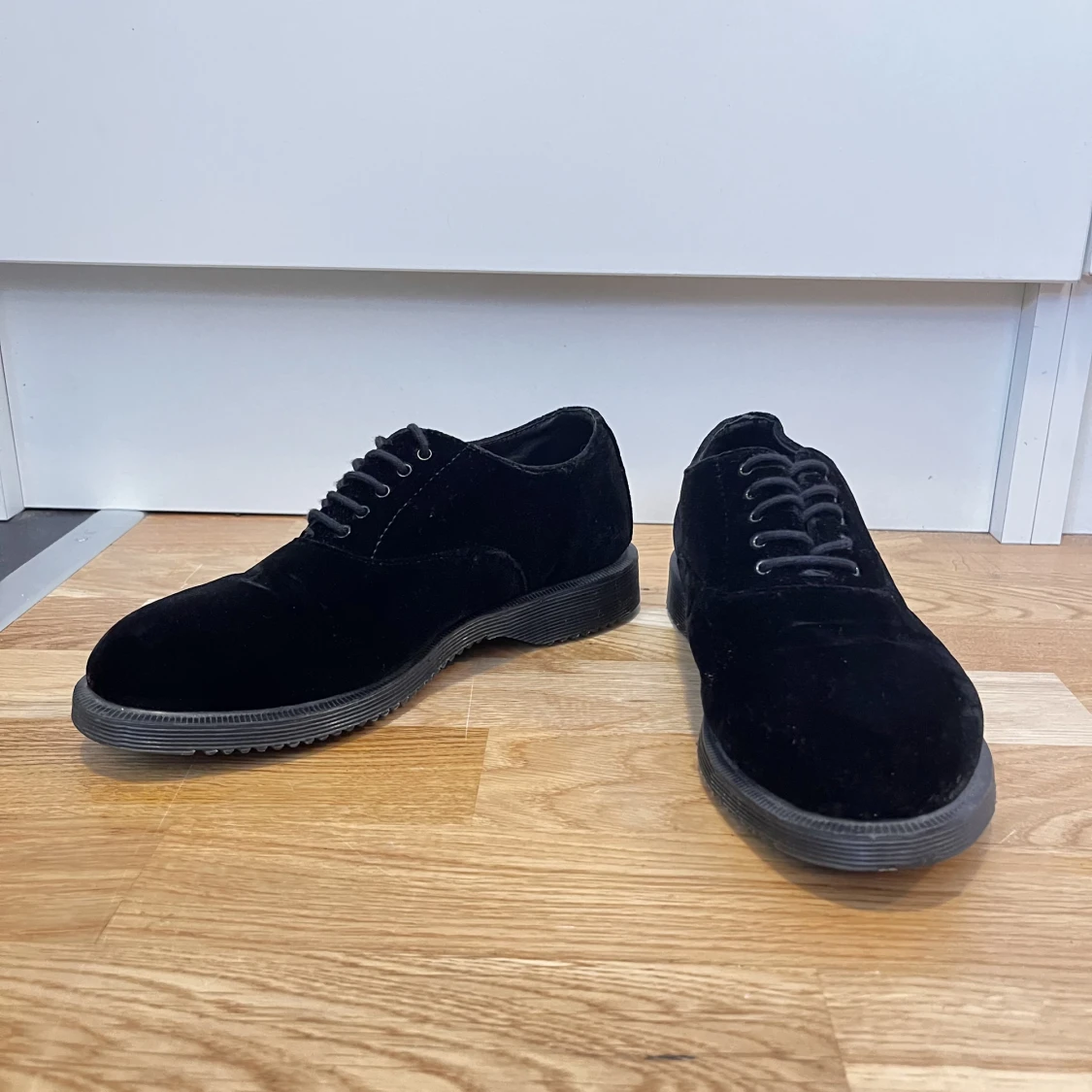 Dr Martens 1461 i svart sammet