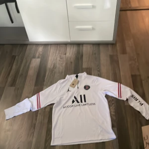 PSG tröja  - Ny inte använd storlek S