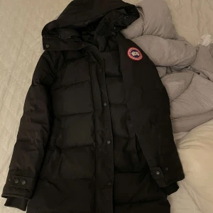 Canada goose  - Säljer nu min goose, använt skick men bra skick.